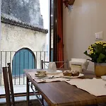 Tik Tak Guest house *