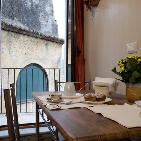 Tik Tak Via Orologio O Via Moscatello Bed & Breakfast 4*