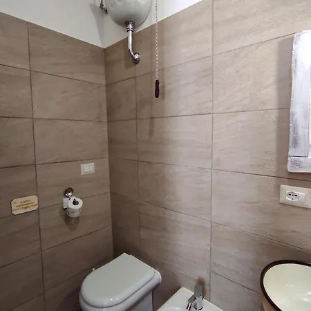 Tik Tak Via Orologio O Via Moscatello 4*